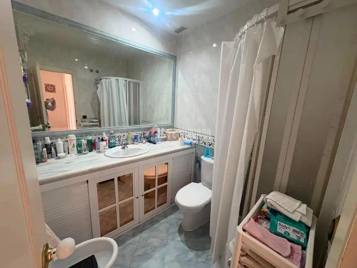Badezimmer von Wohnung zum Verkauf in Umbrete