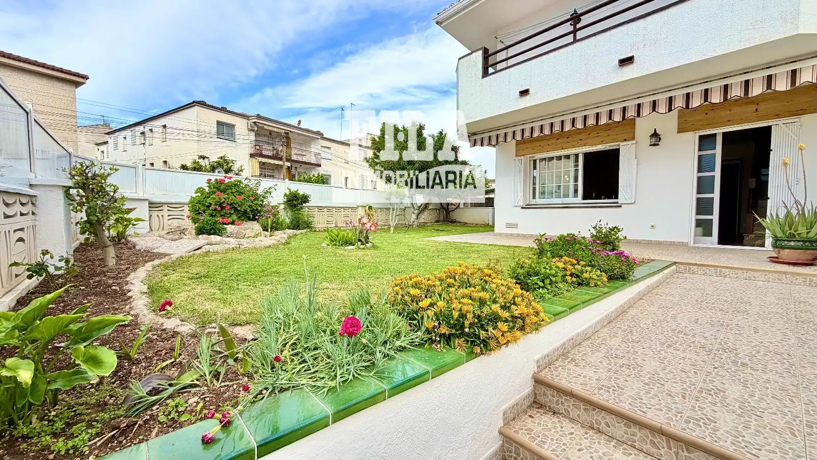 Vista exterior de Casa o chalet en venta en Cunit con Aire acondicionado, Calefacción y Jardín privado