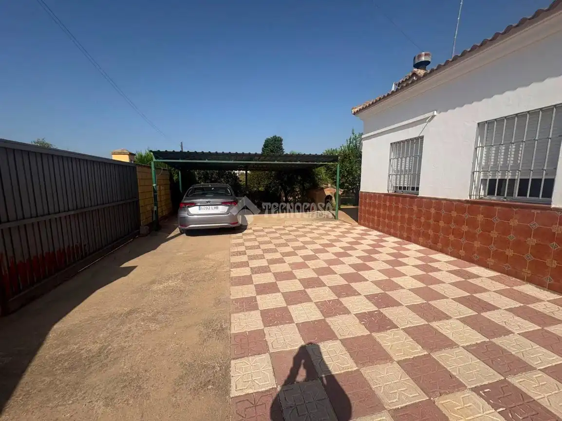 Vista exterior de Casa o chalet en venta en Espartinas con Aire acondicionado, Calefacción y Jardín privado