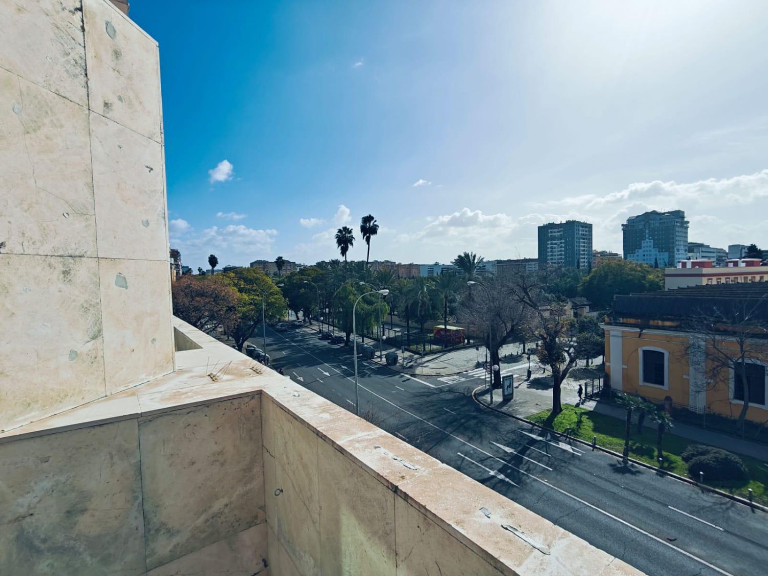 Vista exterior de Piso en venta en  Sevilla Capital con Aire acondicionado, Terraza y Trastero