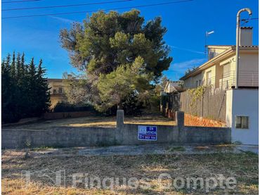 Residential land for sale in Calle Orquídies