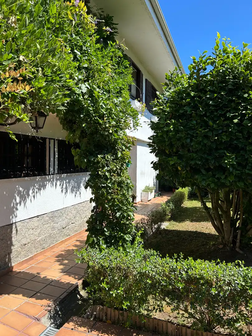 Jardín de Casa o chalet en venta en Vigo  con Calefacción, Jardín privado y Parquet