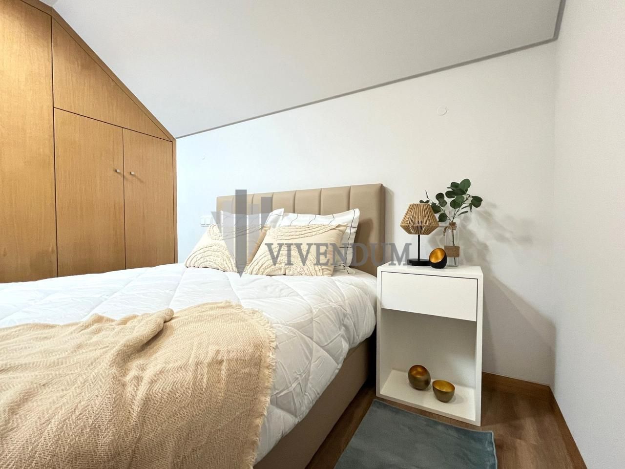 Dormitori de Dúplex en venda en Vigo  amb Calefacció i Terrassa