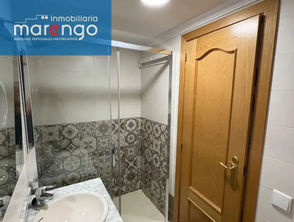 Bathroom of Flat for sale in Piscinas
