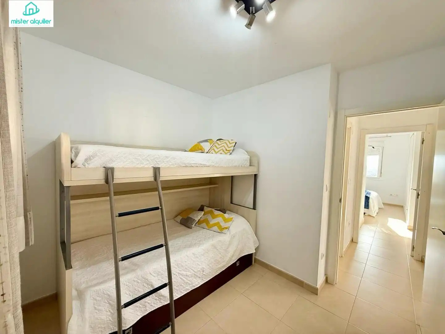 Habitación de Apartamento de alquiler en Mutxamel con Calefacción, Jardín privado y Terraza
