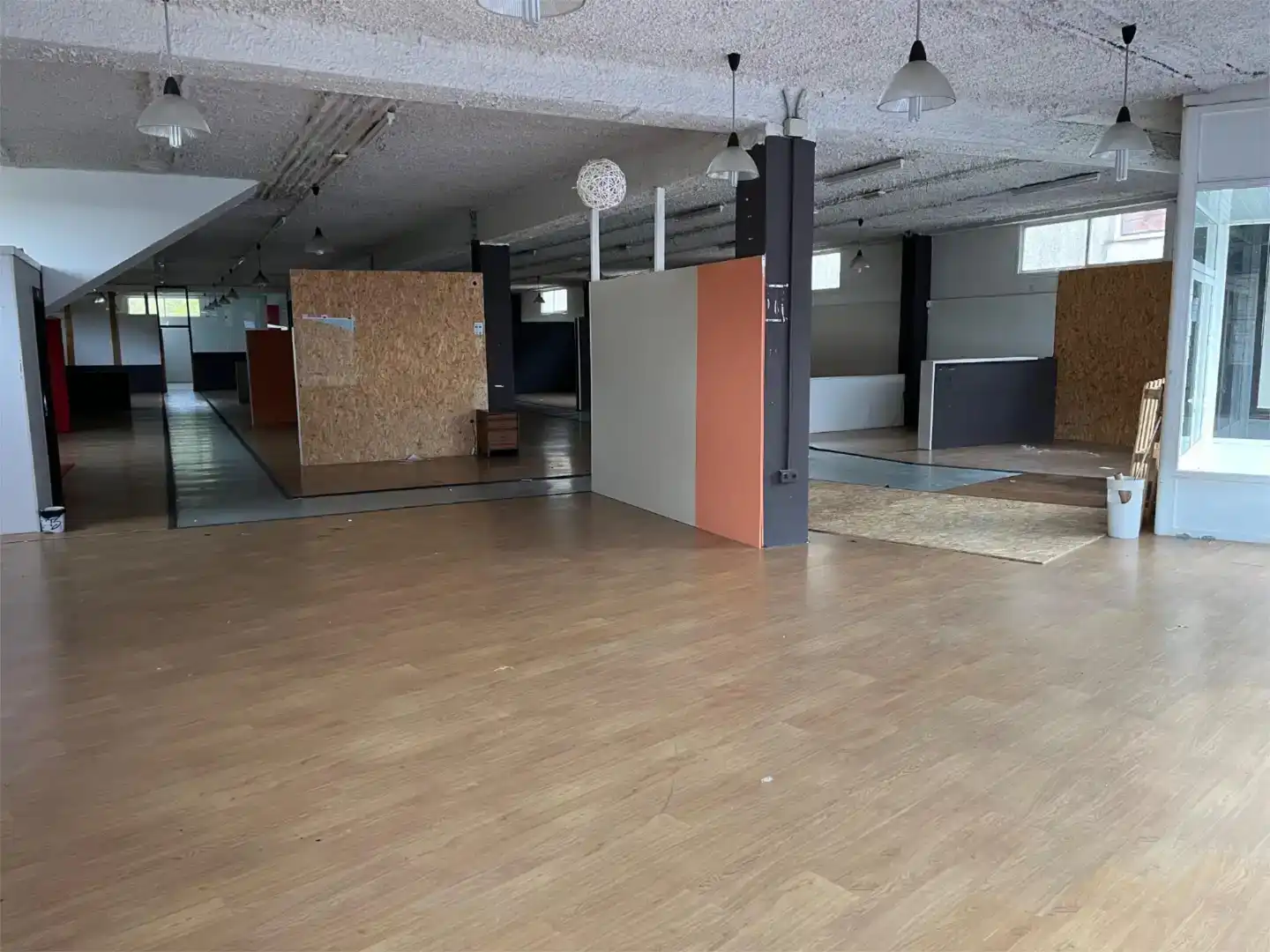 Fabrikhallen zur Miete in Vilaboa