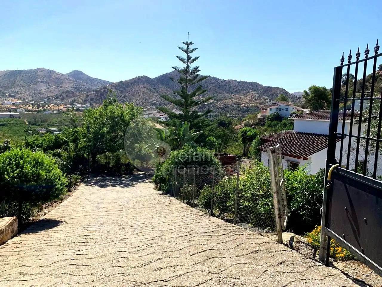 Vista exterior de Casa o xalet en venda en Álora amb Aire condicionat, Jardí privat i Terrassa