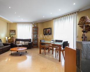 Living room of House or chalet for sale in  Valencia Capital  with Air Conditioner, Heating and Parquet flooring