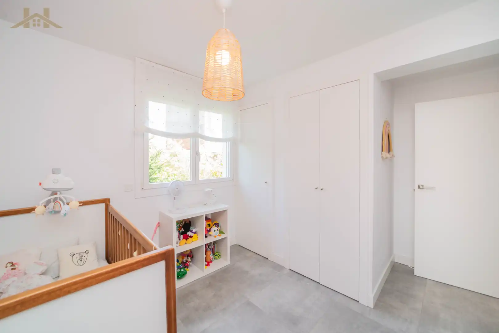 Bedroom of Detached homes for sale in Pozuelo de Alarcón  with Air Conditioner, Heating and Private garden