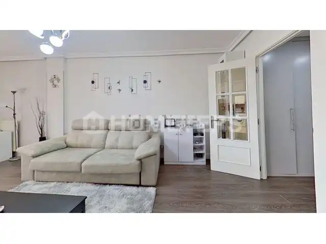 Sala de estar de Piso en venta en Irun  con Calefacción, Amueblado y Horno