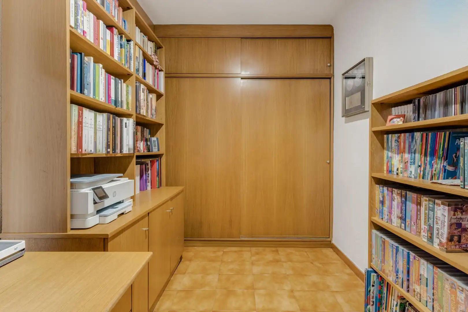 Piso en venta en L'Hospitalet de Llobregat con Aire acondicionado, Amueblado y Alarma