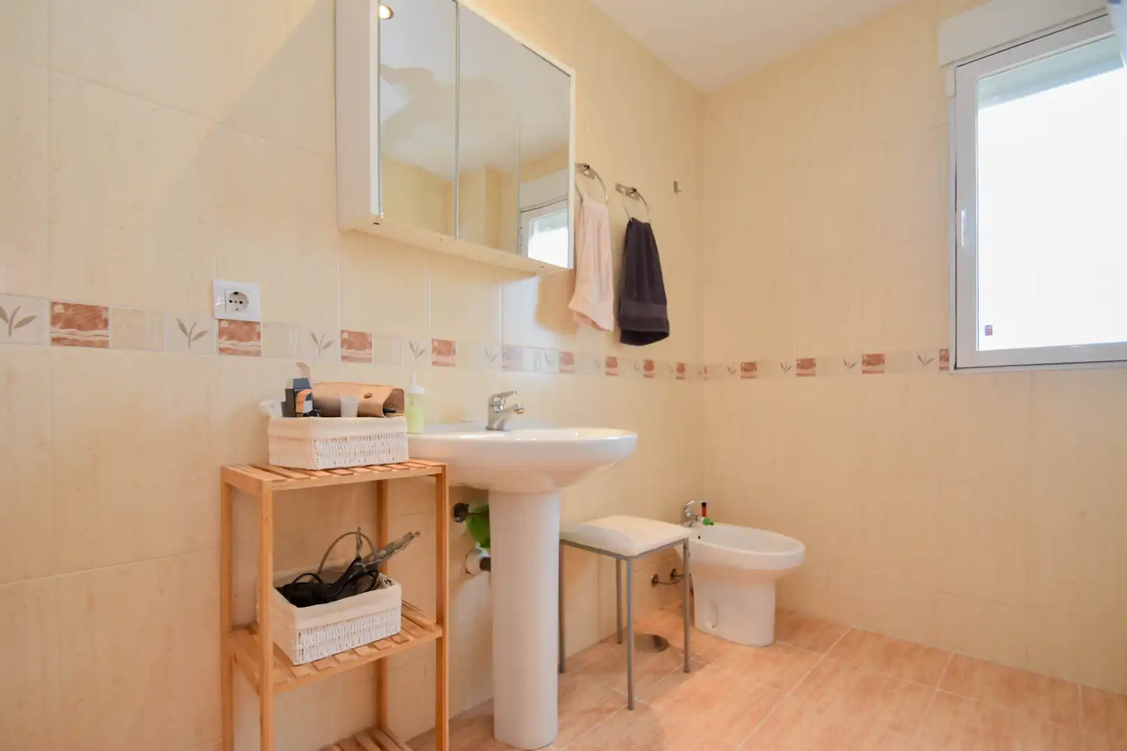 Bathroom of Duplexes for sale in Cúllar Vega  with Air Conditioner, Heating and Terrace