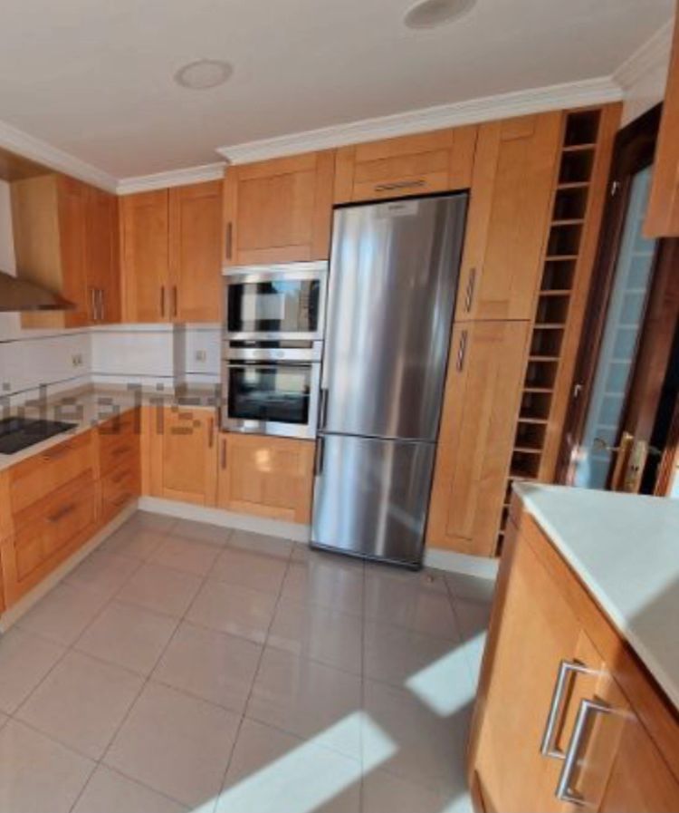 Cocina de Casa adosada en venta en Vigo  con Jardín privado, Parquet y Terraza