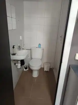 Baño de Local en venta en Valencia con Aire acondicionado y Calefacción