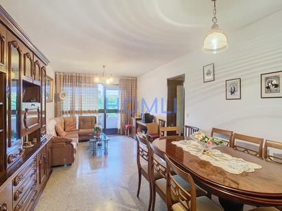 Sala d'estar de Apartament en venda en  Madrid Capital