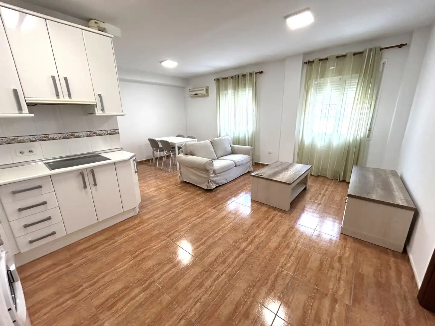 Sala de estar de Piso de alquiler en Alhaurín de la Torre con Aire acondicionado, Calefacción y Amueblado