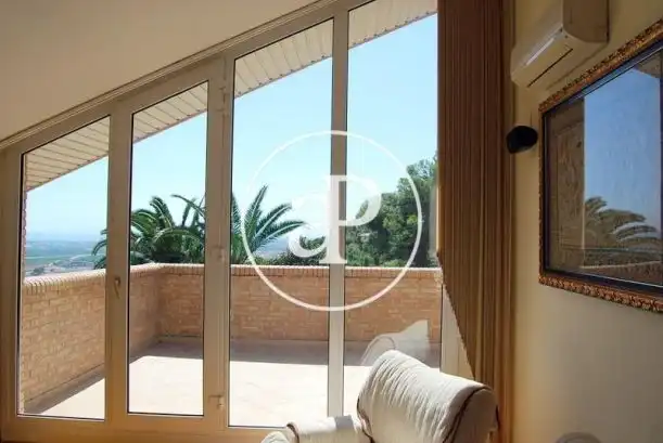 Vista exterior de Casa o chalet en venta en Sagunto / Sagunt con Aire acondicionado, Calefacción y Jardín privado