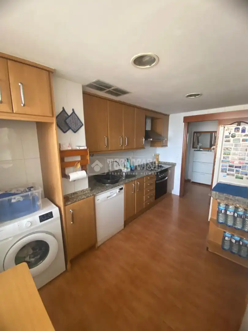 Cocina de Piso en venta en Alicante / Alacant con Piscina comunitaria
