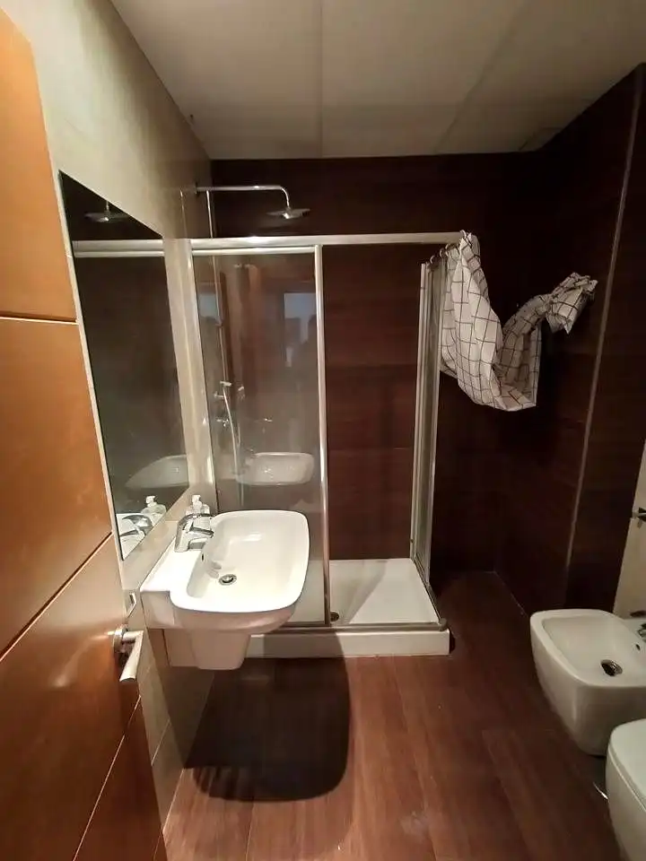 Bany de Apartament de lloguer en Córdoba amb Aire condicionat i Moblat