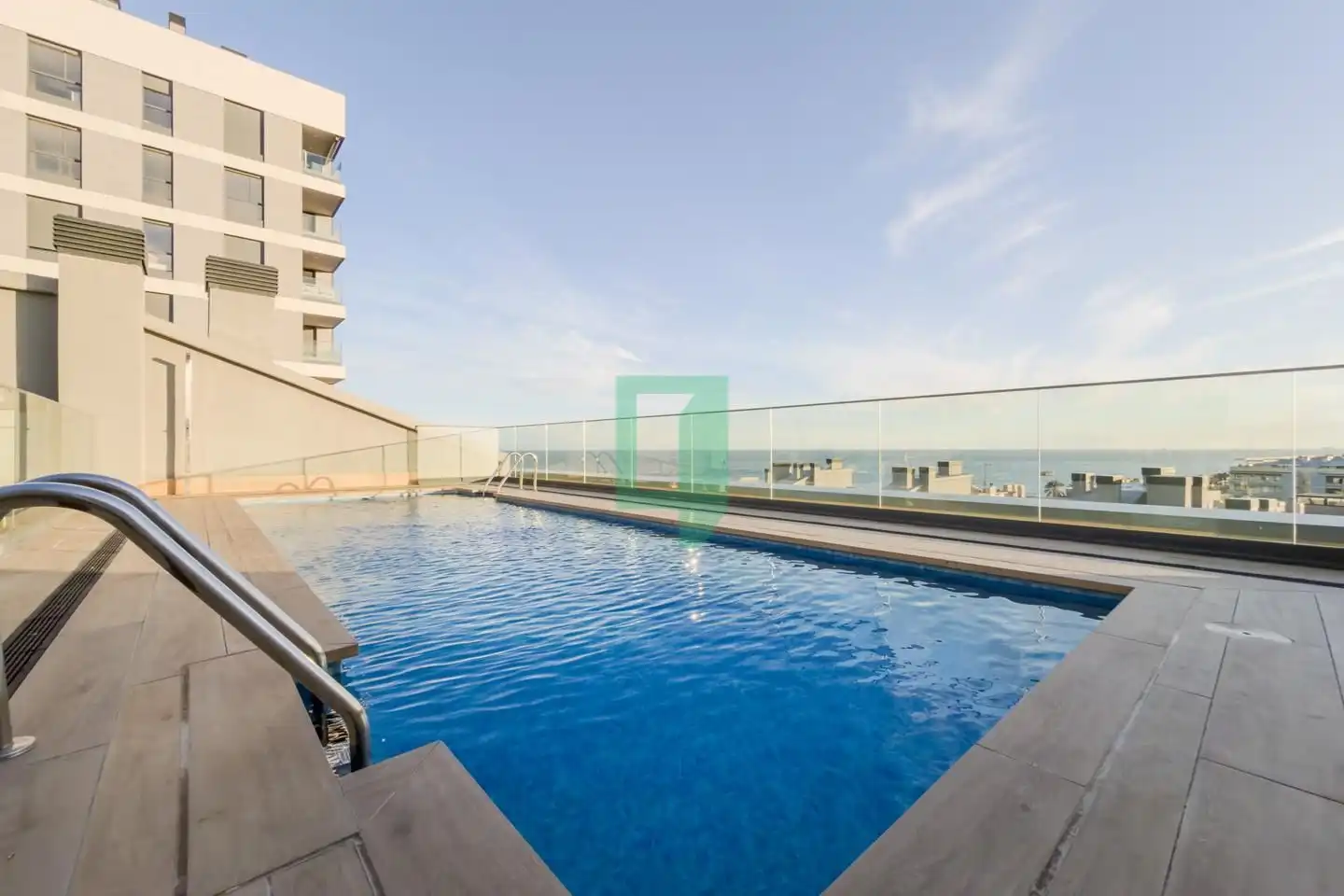 Swimming pool of Flat for rent in Badalona  with Air Conditioner and Terrace