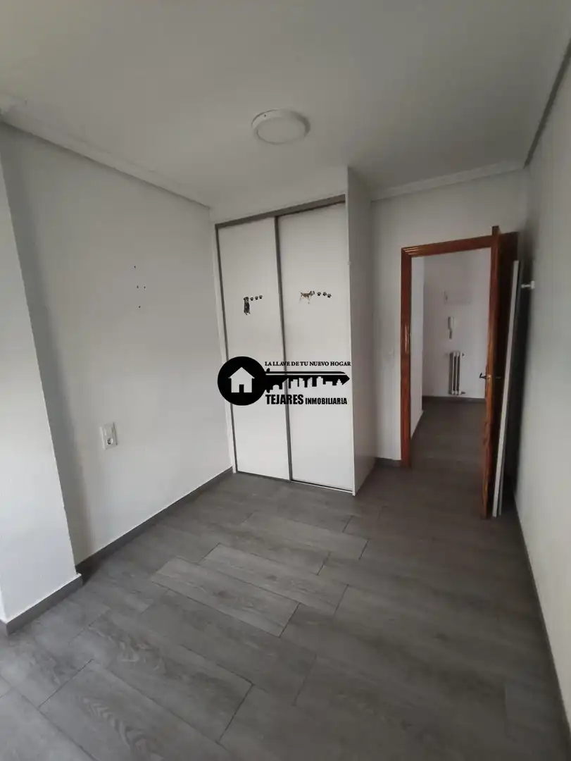 Habitación de Piso en venta en Albacete con Calefacción, Trastero y Balcón