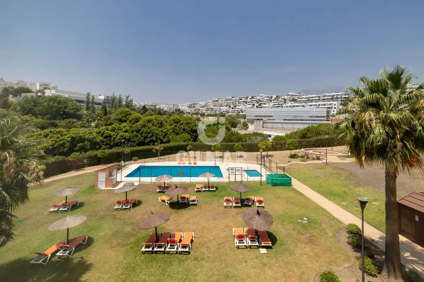 Jardí de Apartament en venda en Estepona amb Calefacció, Jardí privat i Piscina