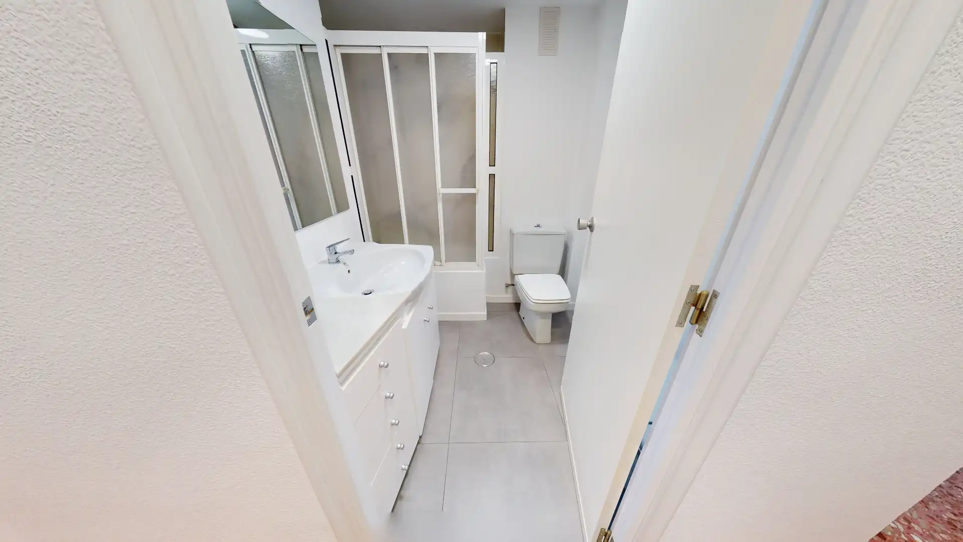 Badezimmer von Wohnung zum Verkauf in Jijona / Xixona mit Klimaanlage, Heizung und Terrasse