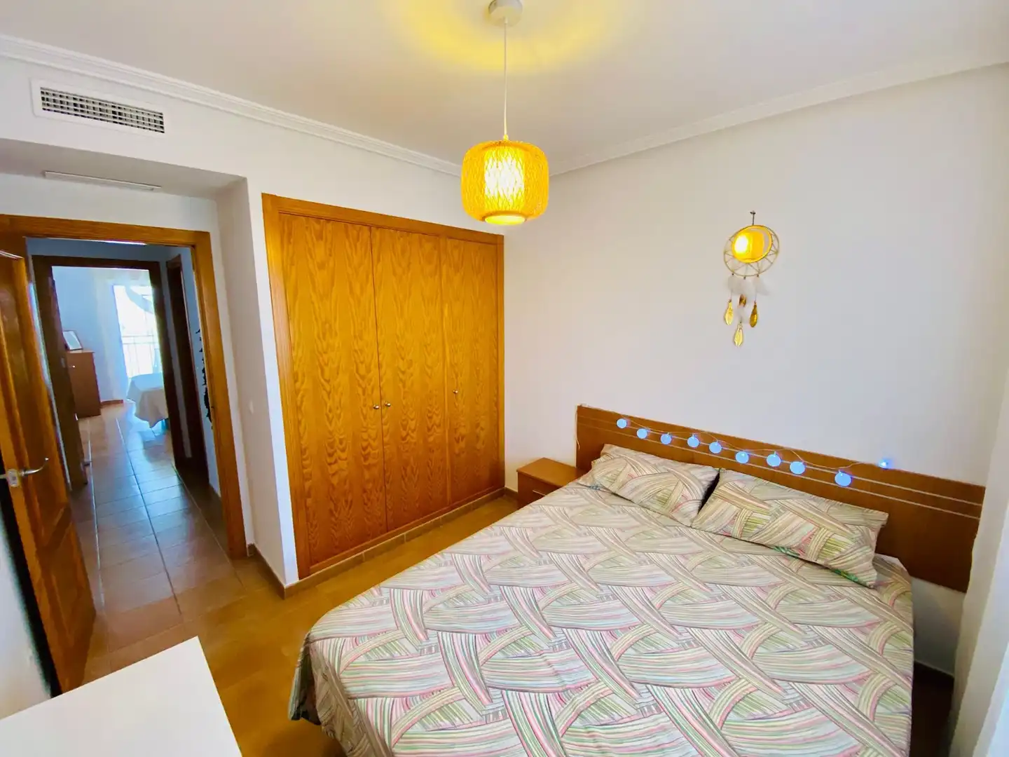 Schlafzimmer von Dachboden zur Miete in El Campello mit Klimaanlage, Heizung und Terrasse
