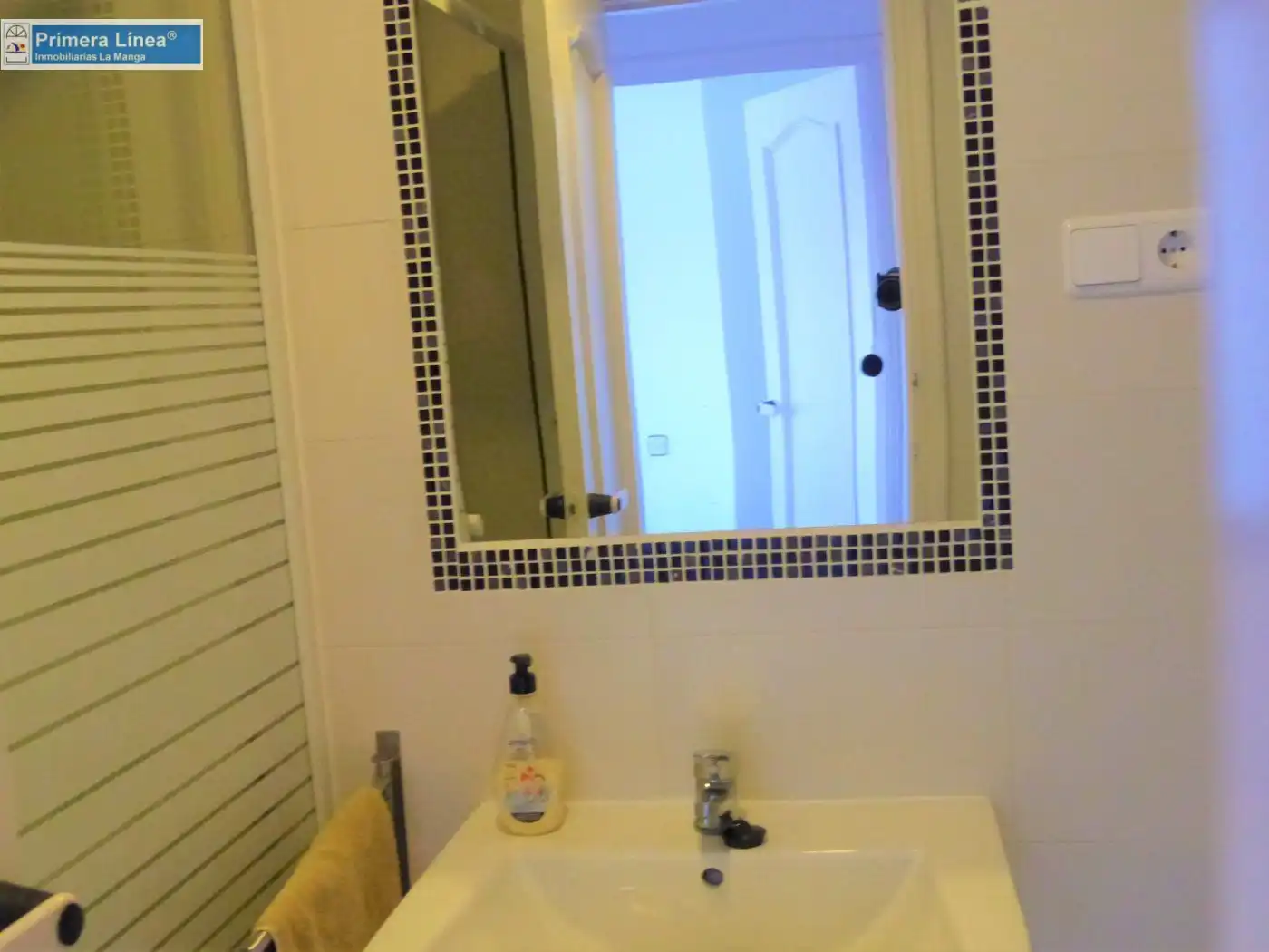 Baño de Casa adosada en venta en La Manga del Mar Menor con Aire acondicionado, Terraza y Amueblado
