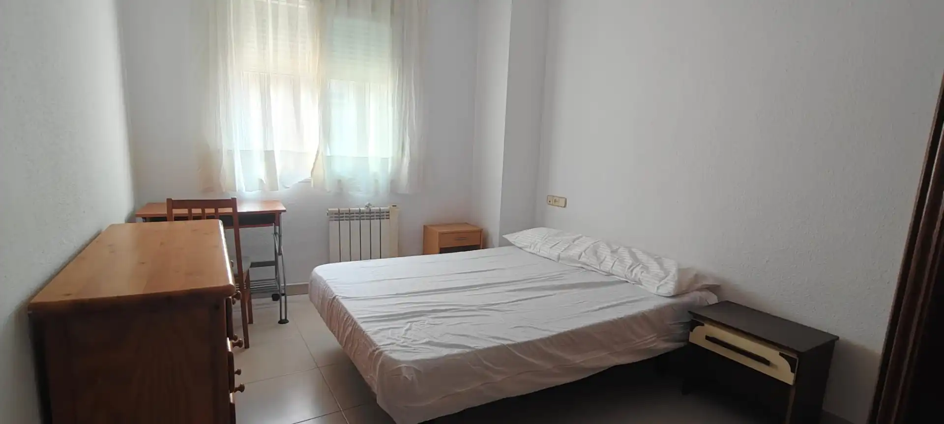Schlafzimmer von Wohnung zur Miete in Granada mit Terrasse und Möbliert