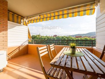 Flat with balcony for sale in Marianao