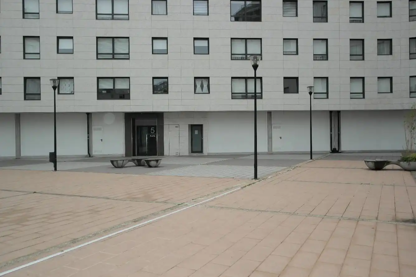 Vista exterior de Local en venta en Narón