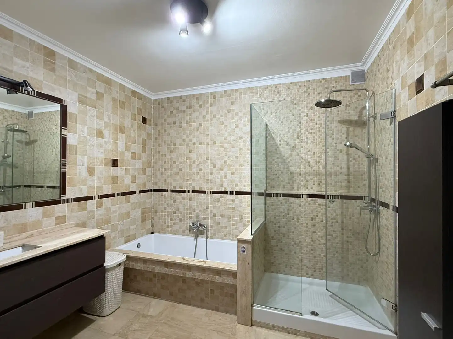 Bathroom of Detached homes for sale in Neda  with Heating, Private garden and Parquet flooring