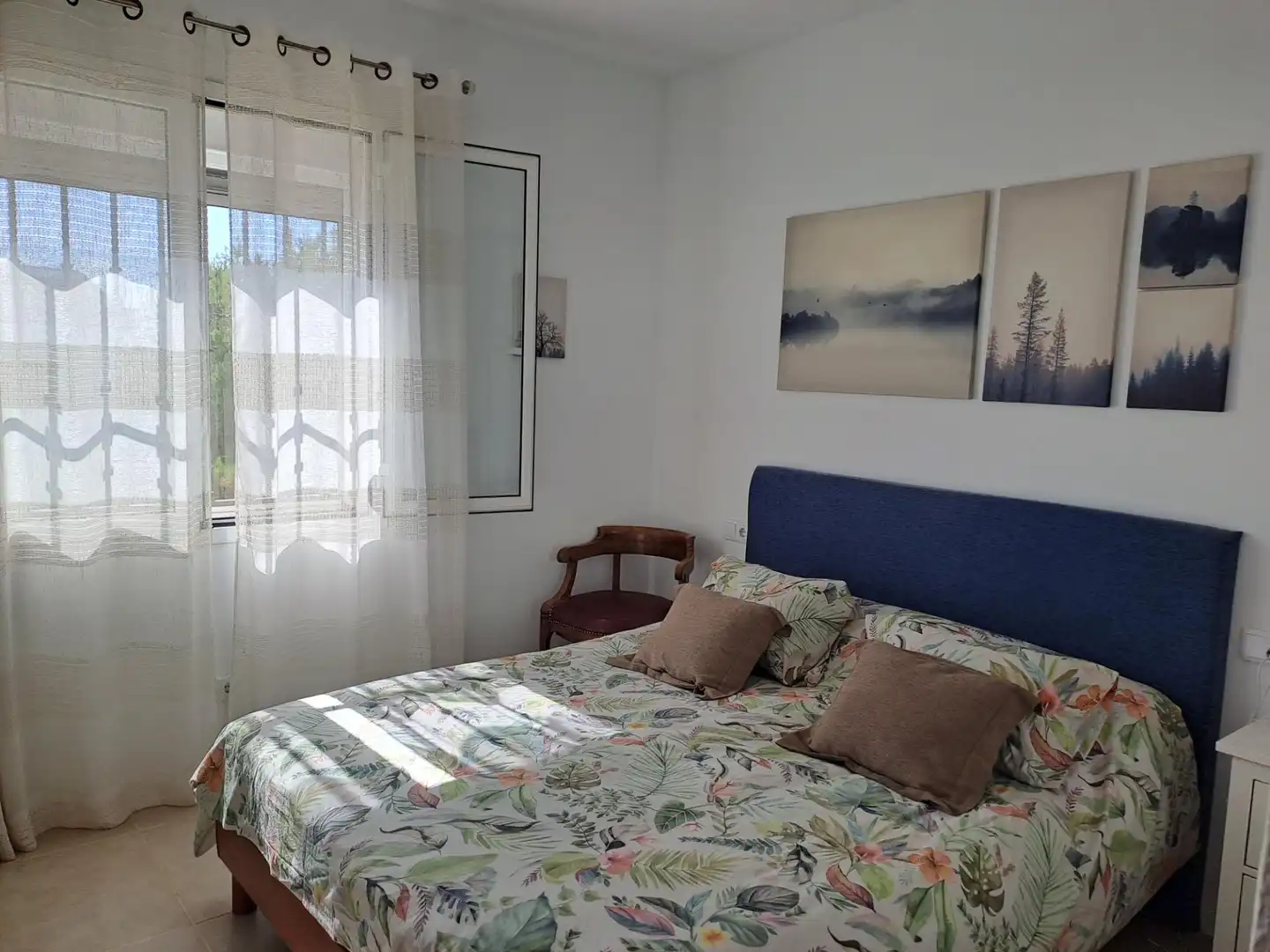 Dormitori de Casa o xalet en venda en Cantillana amb Aire condicionat, Calefacció i Jardí privat