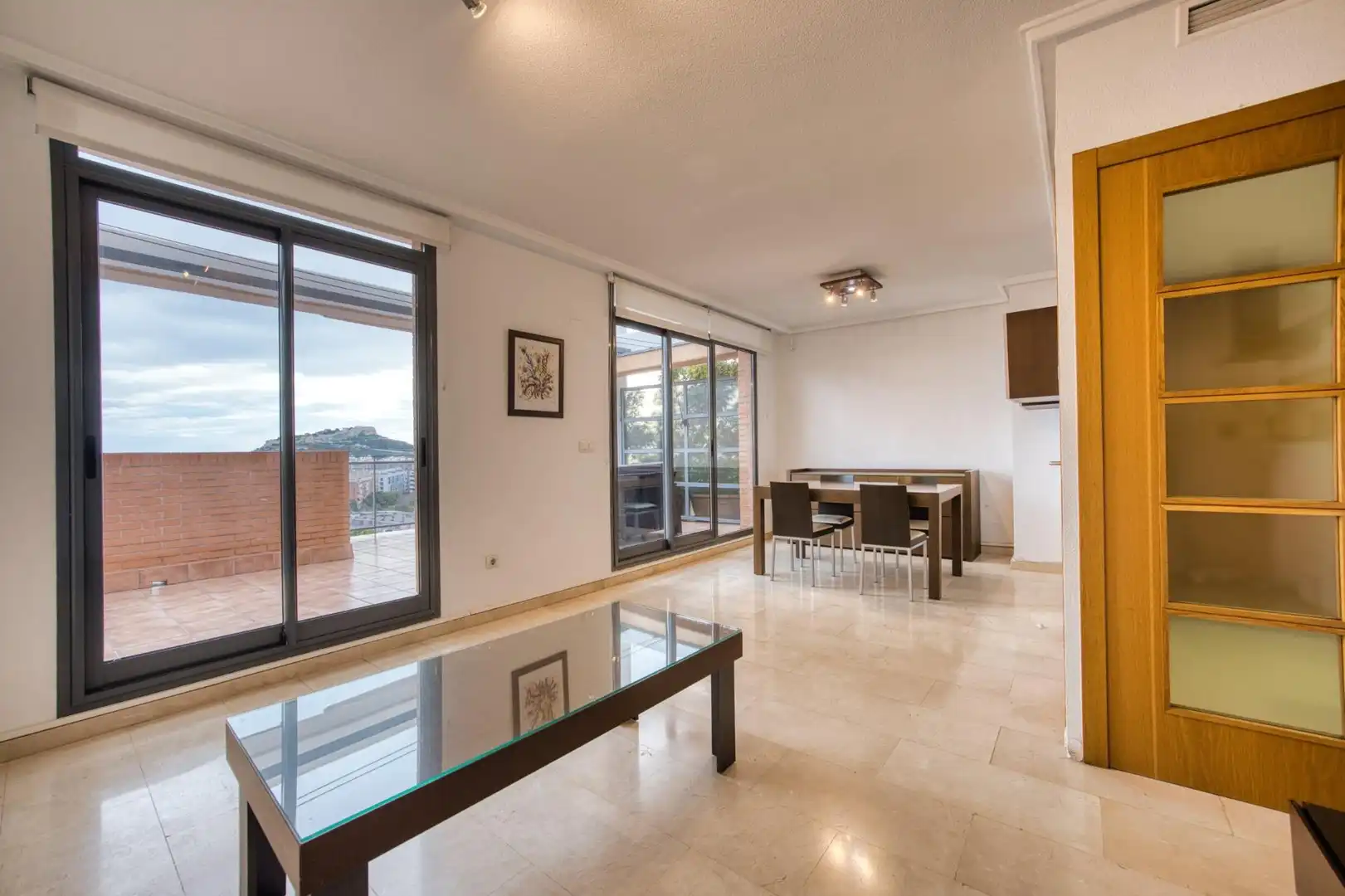 Comedor de Ático en venta en Alicante / Alacant con Terraza, Trastero y Piscina comunitaria
