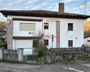Vista exterior de Casa o xalet en venda en Cangas de Onís amb Terrassa i Traster