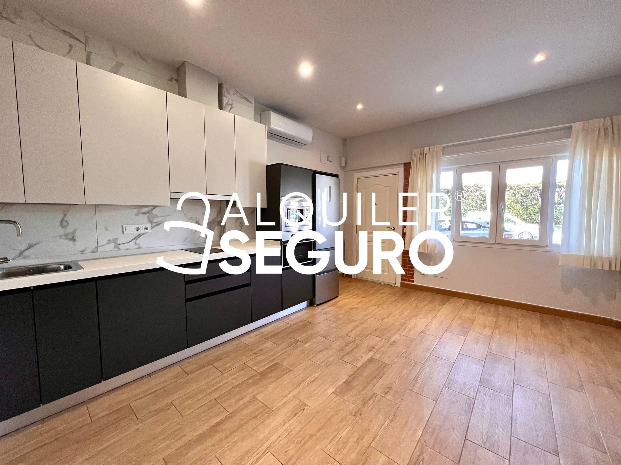 Vista exterior de Piso de alquiler en  Madrid Capital con Aire acondicionado, Calefacción y Amueblado