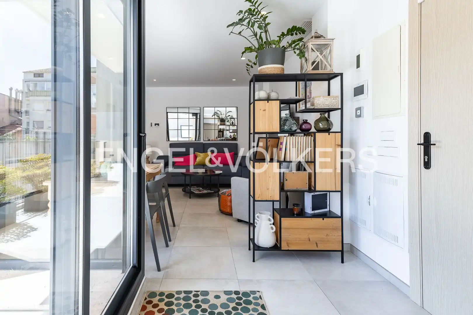 Sala de estar de Piso en venta en Sant Cugat del Vallès con Aire acondicionado, Calefacción y Jardín privado