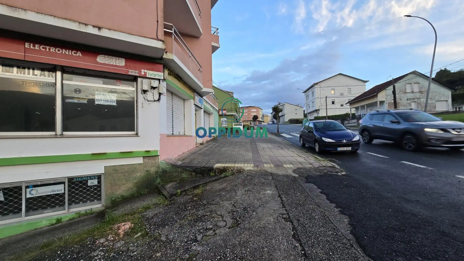 Parking of Commercial properties for sale in Cariño