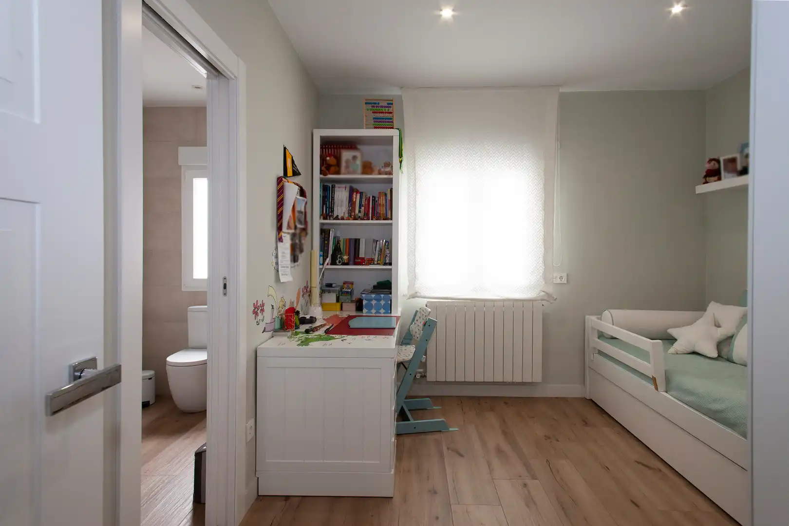 Bedroom of Flat for sale in Jaén  with Air Conditioner, Heating and Furnished