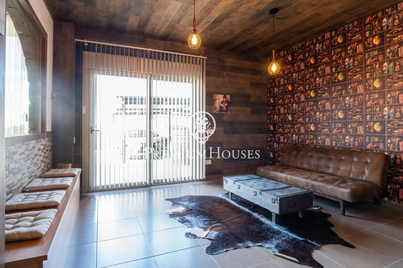 Sala d'estar de Casa o xalet en venda en Tarragona amb Jardí privat, Terrassa i Traster
