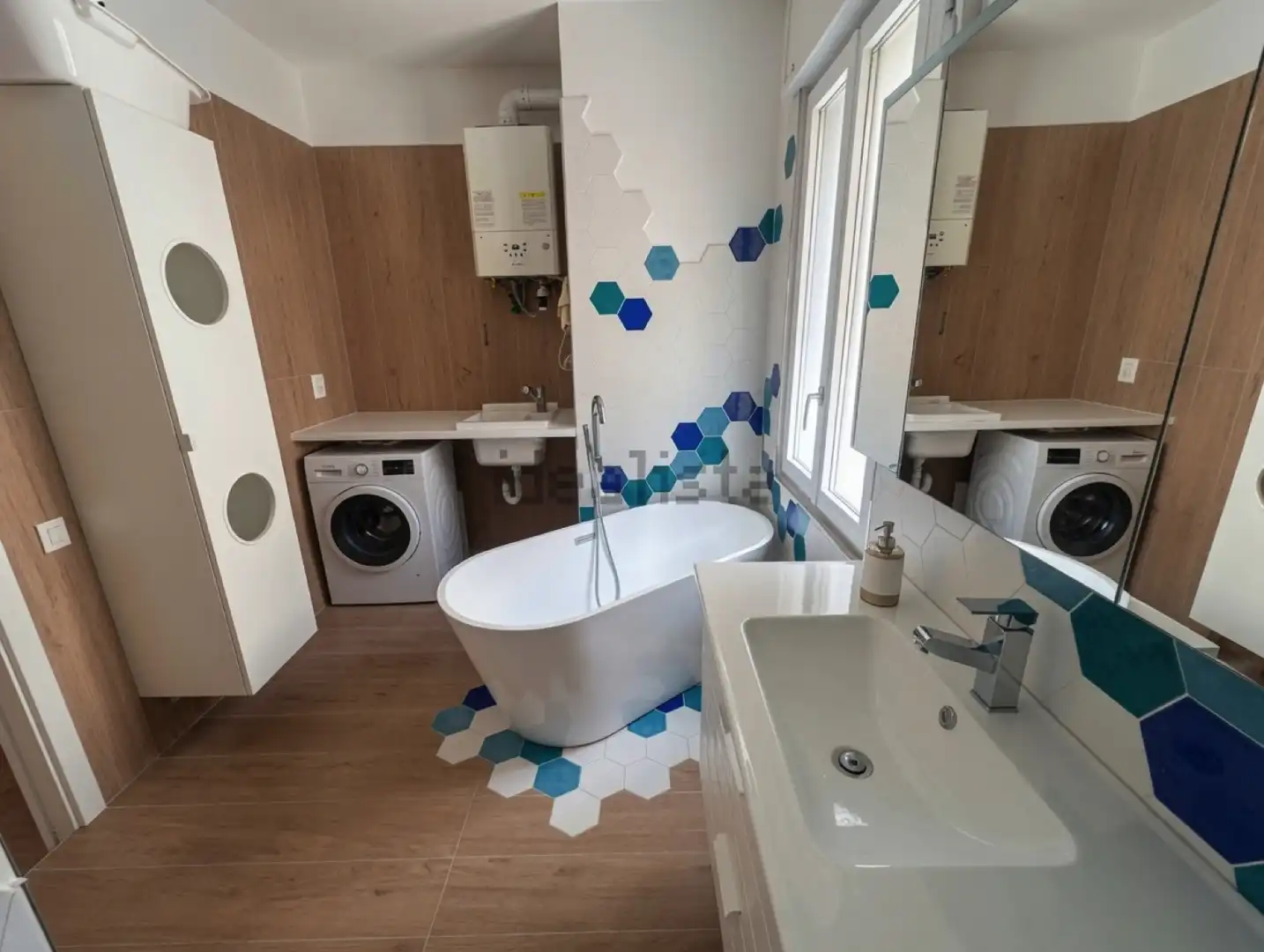 Baño de Apartamento en venta en Marbella con Terraza, Amueblado y Balcón