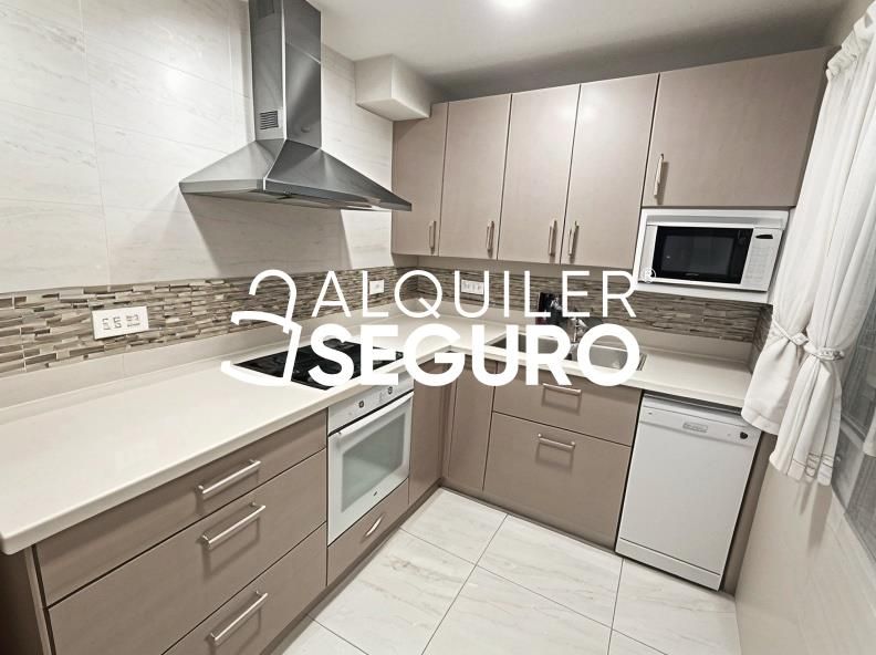 Cuina de Casa o xalet de lloguer en Santiponce amb Aire condicionat i Moblat