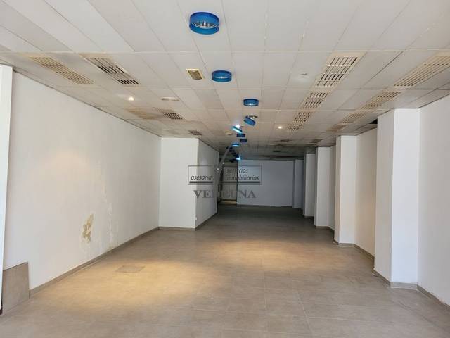 Local comercial en Venta en Avenida del Tenor Fleta en San José Alto