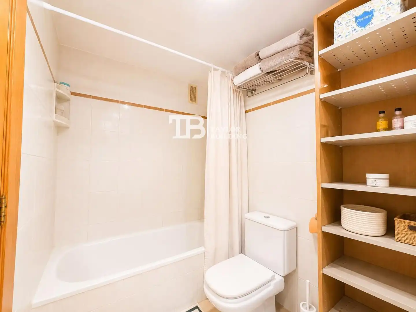 Baño de Piso en venta en  Palma de Mallorca con Aire acondicionado, Calefacción y Terraza