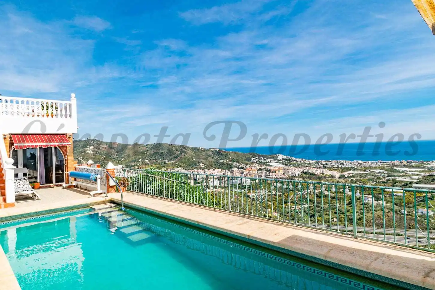 Villa mit Terrasse zum Verkauf in Torrox Pueblo