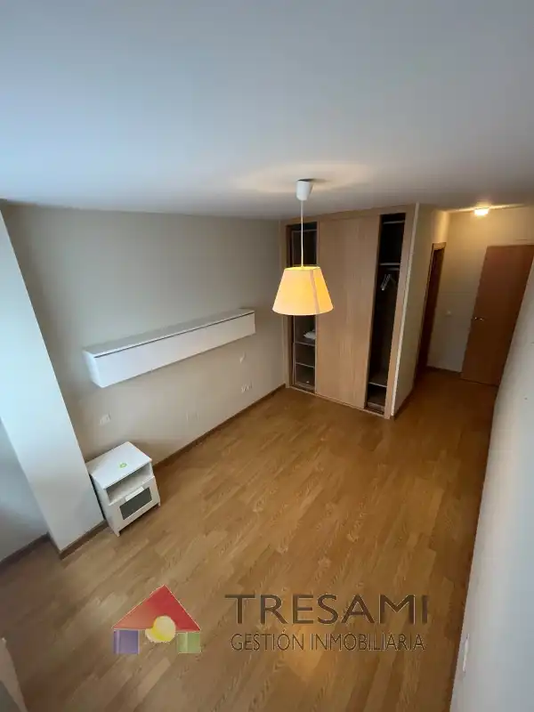 Bedroom of Flat for sale in Villaviciosa  with Heating, Storage room and Furnished