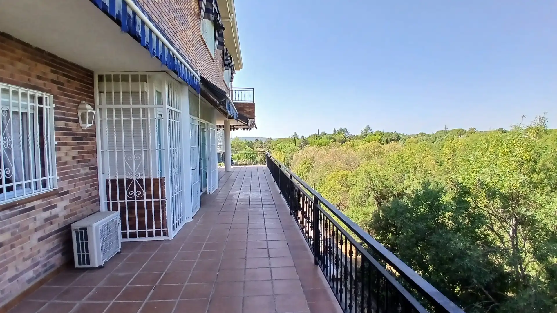 Terrassa de Casa o xalet en venda en Colmenarejo amb Aire condicionat, Calefacció i Jardí privat