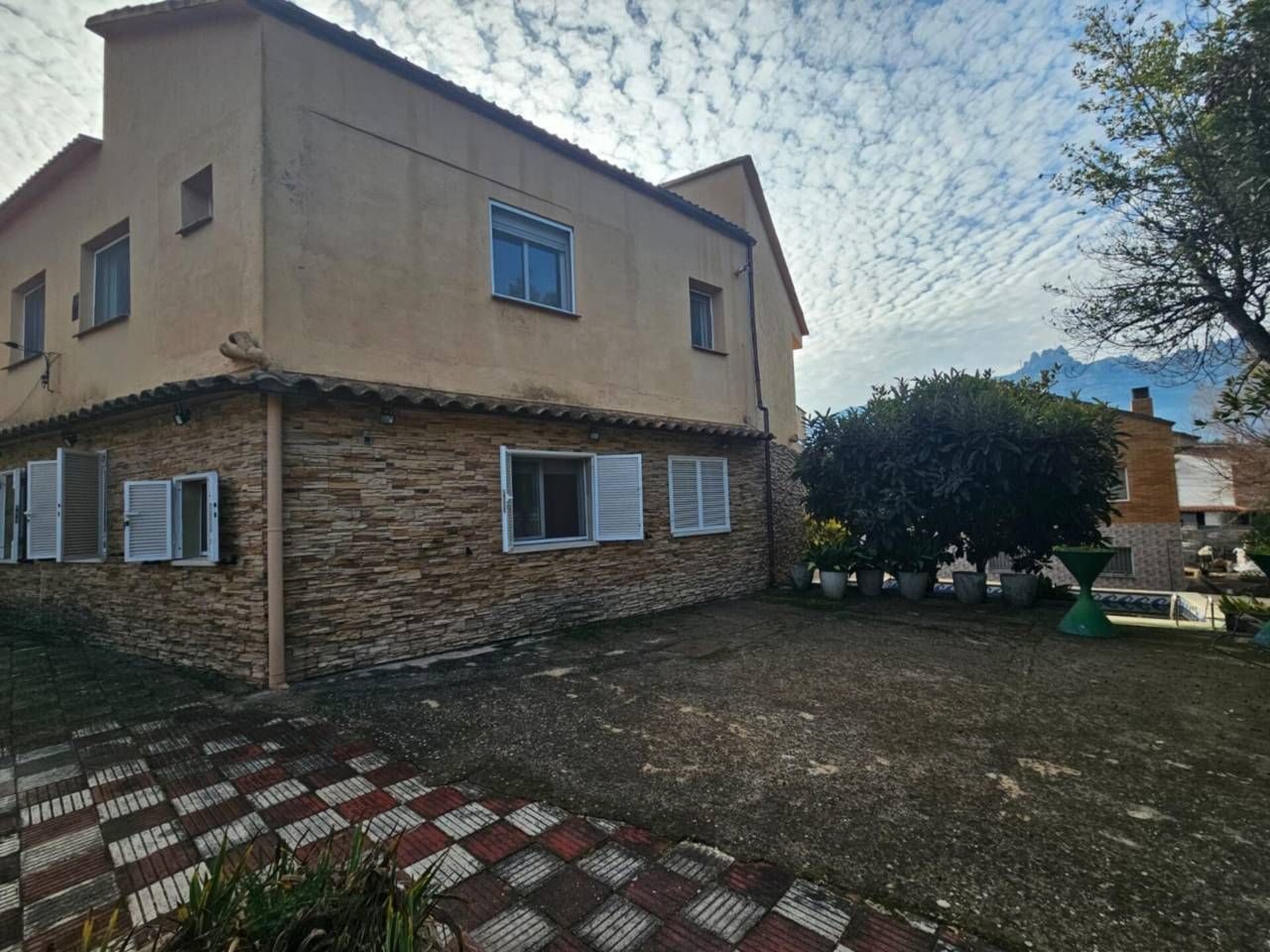 Vista exterior de Casa o xalet en venda en Castellbell i el Vilar amb Calefacció, Jardí privat i Terrassa