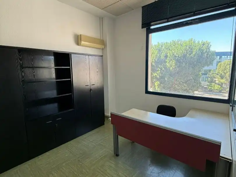 Commercial properties for rent in Alcobendas  with Air Conditioner and Furnished